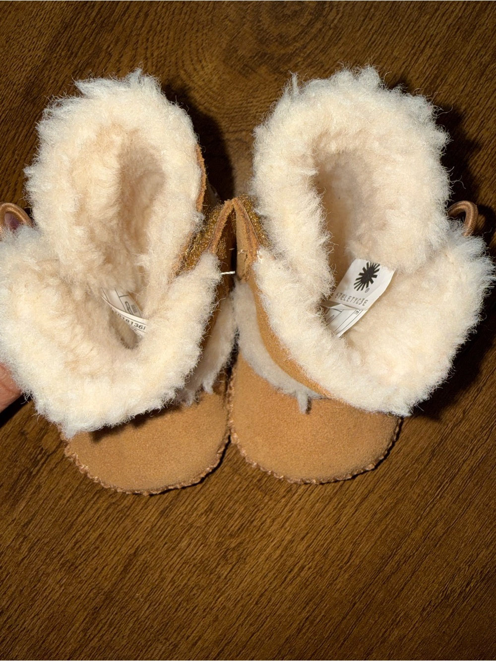 UGG Infant Chestnut Tan Shearling Moccasin Booties Booties Unisex Kids 0/1 - Picture 8 of 9
